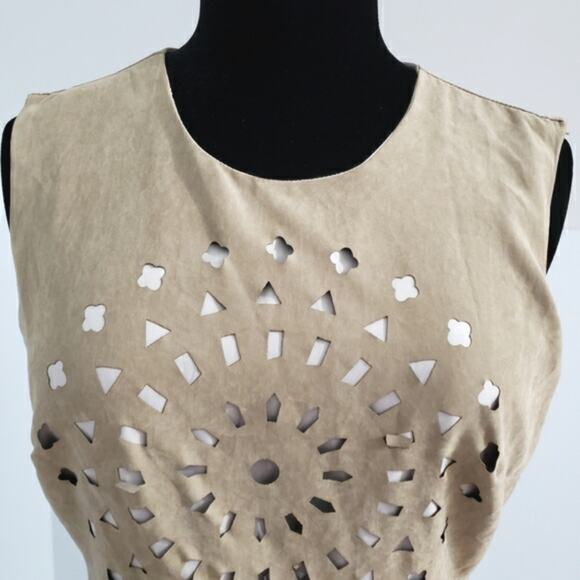 NEW Bar III Geometric Laser Cut Out Fit and Flare Sleeveless Scoopneck Dress - Picture 4 of 13